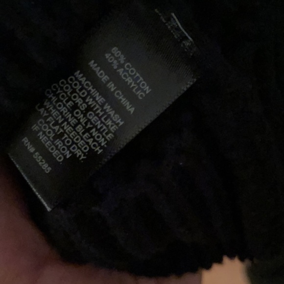 Men’s Express Black Knit Sweater Chevron Pattern Size Medium - Picture 8 of 8